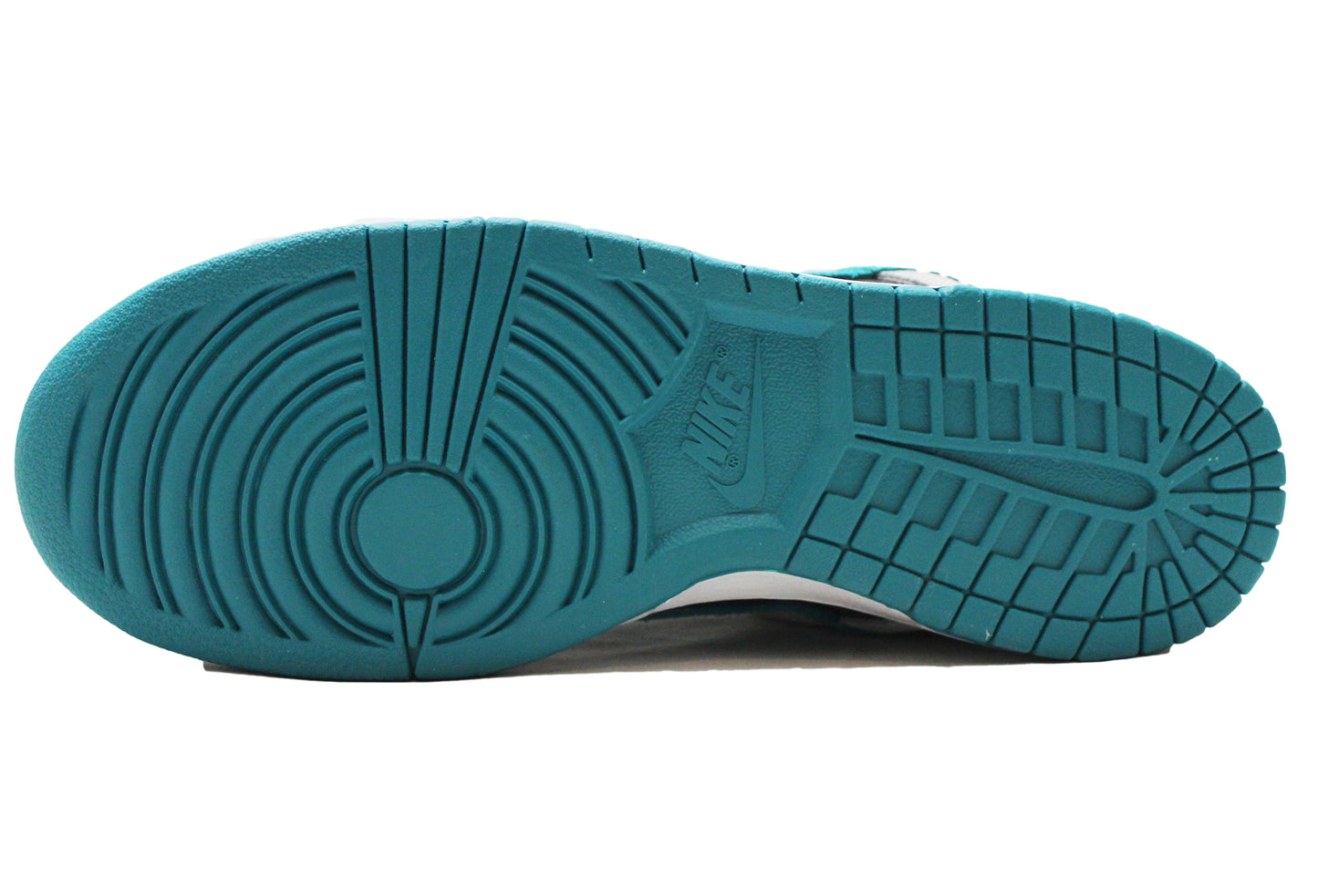 SB Dunk Low Premium "Chrome Ball Incident"