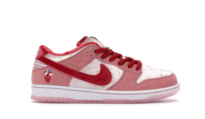 PRE OWNED Nike SB Dunk Low StrangeLove Skateboards
