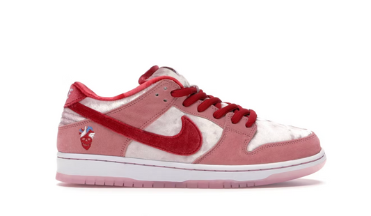 PRE OWNED Nike SB Dunk Low StrangeLove Skateboards