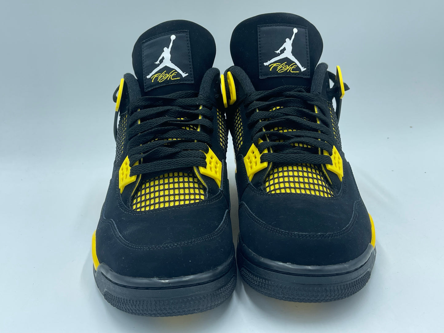 PRE OWNED Jordan 4 RetroThunder (2023)