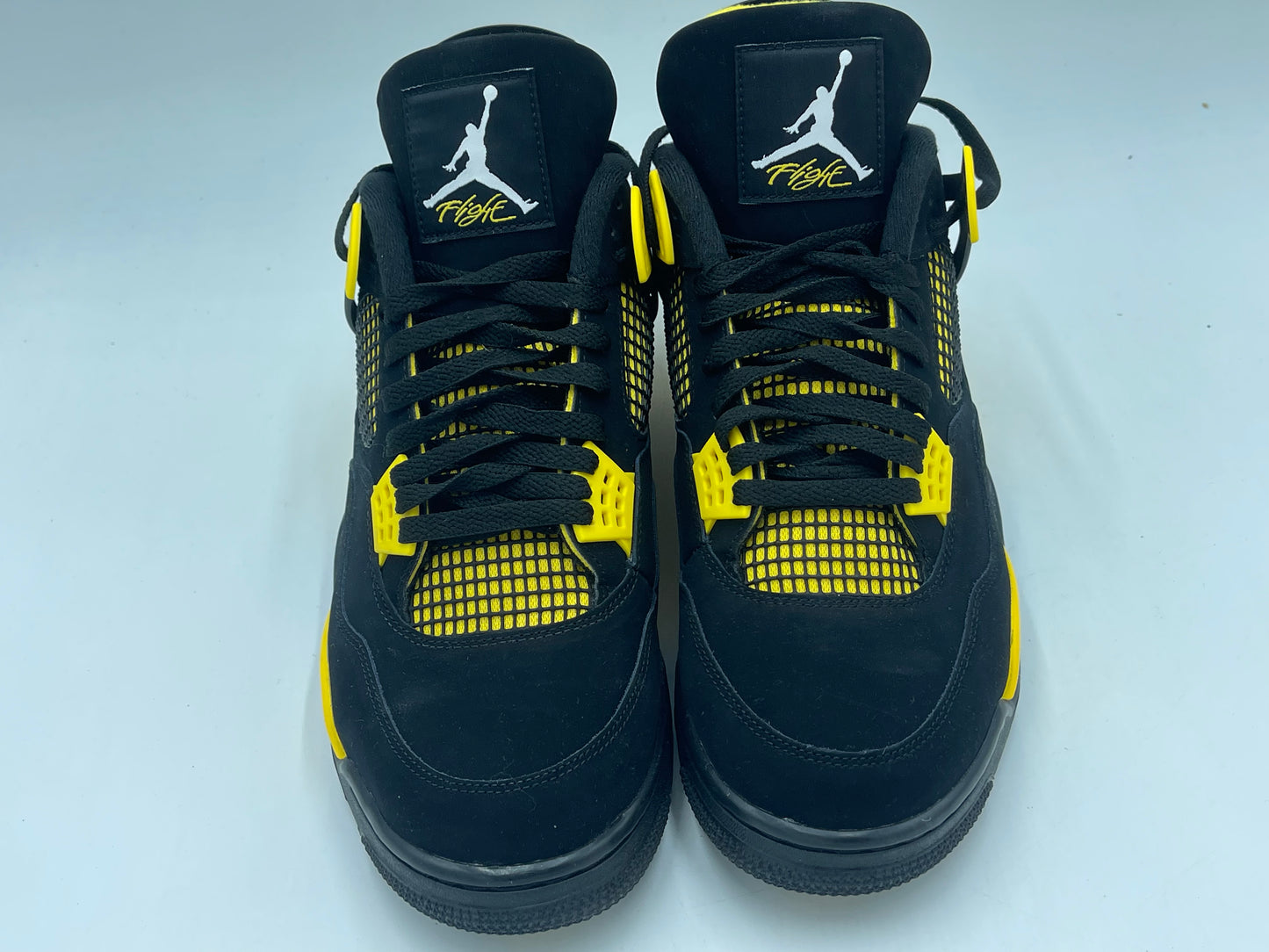 PRE OWNED Jordan 4 RetroThunder (2023)