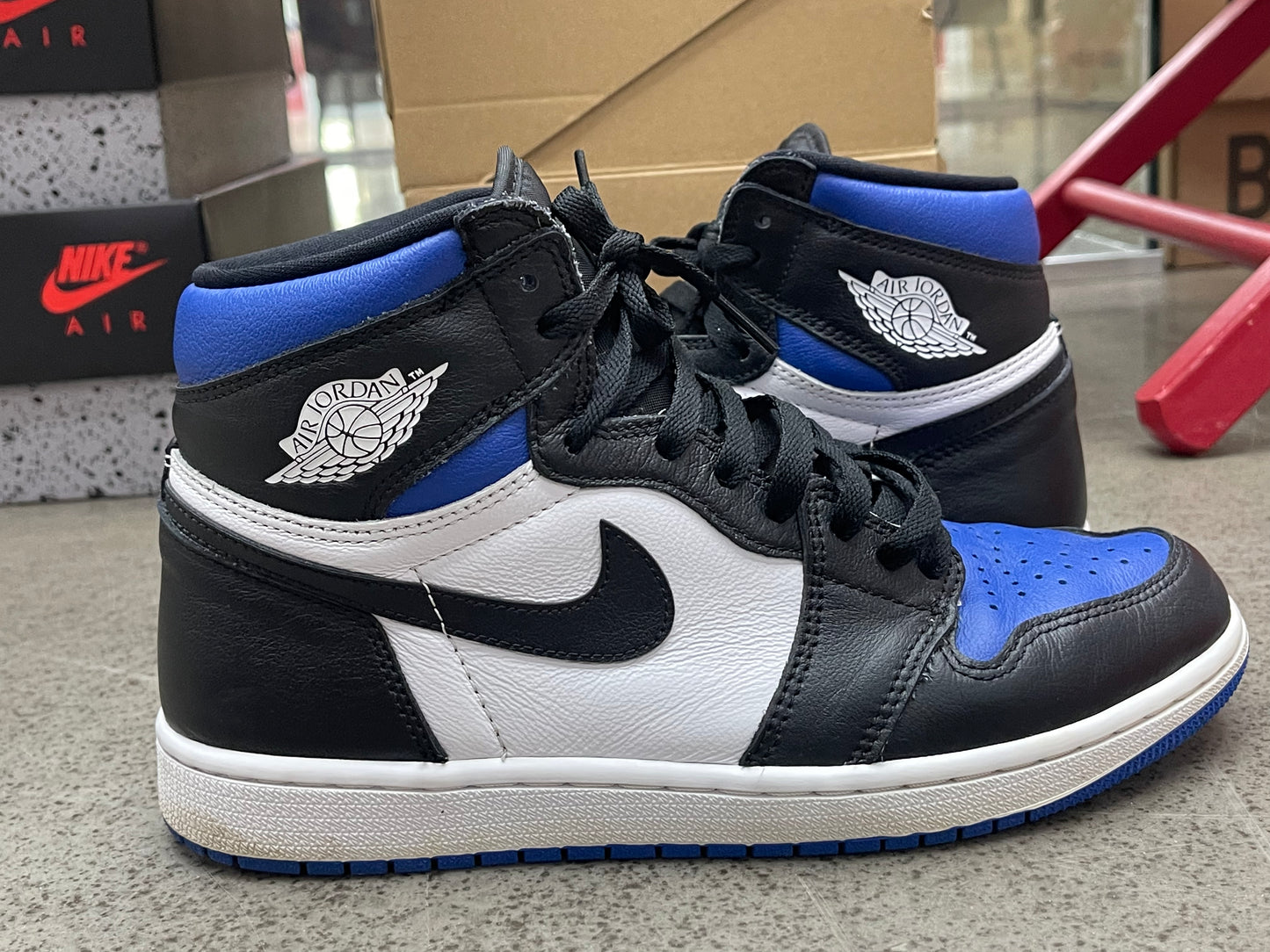 PRE OWNED Jordan 1 Retro High Royal Toe