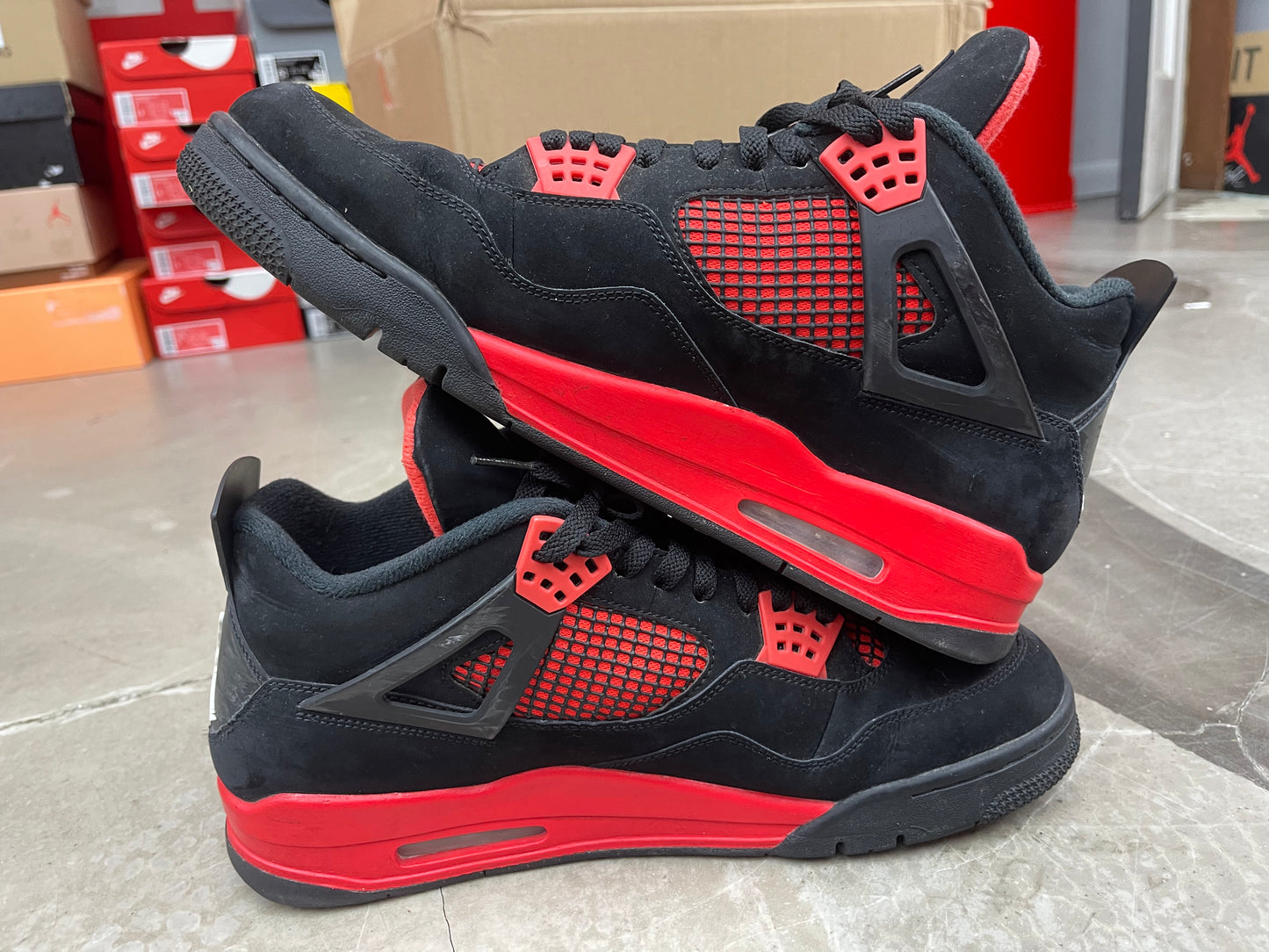 PRE OWNED Jordan 4 Retro Red Thunder