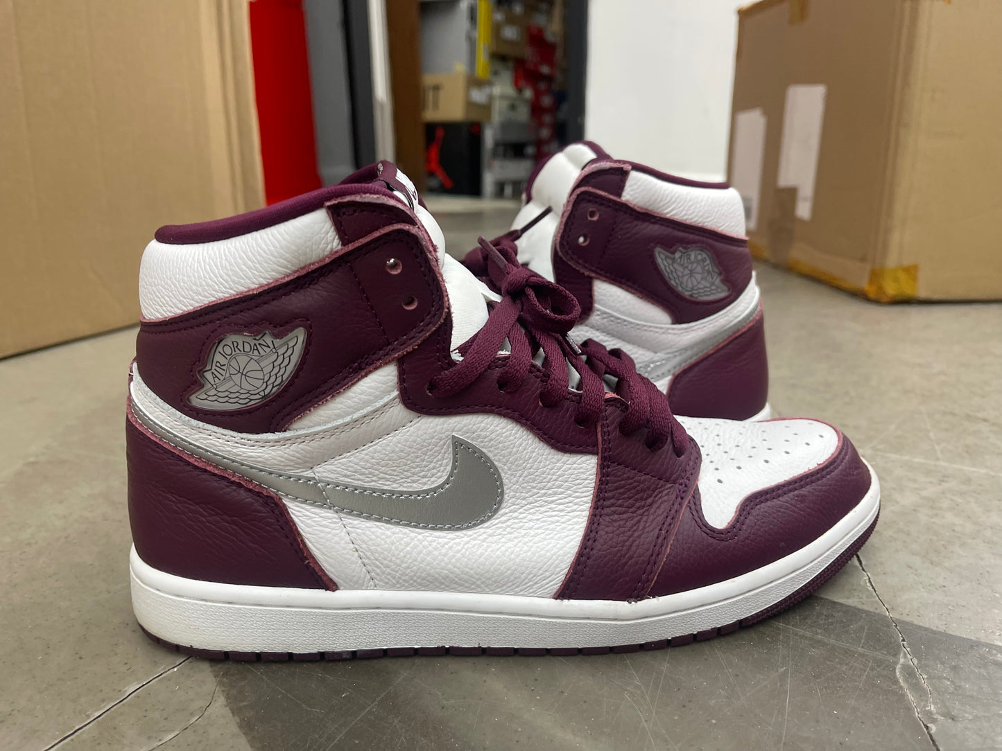 PRE OWNED Jordan 1 Retro High OG Bordeaux