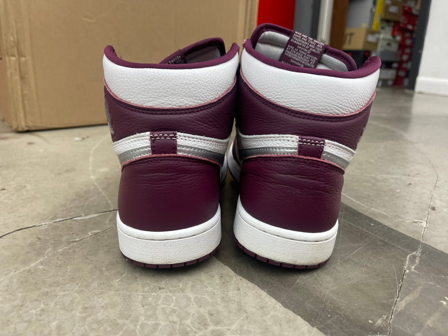 PRE OWNED Jordan 1 Retro High OG Bordeaux