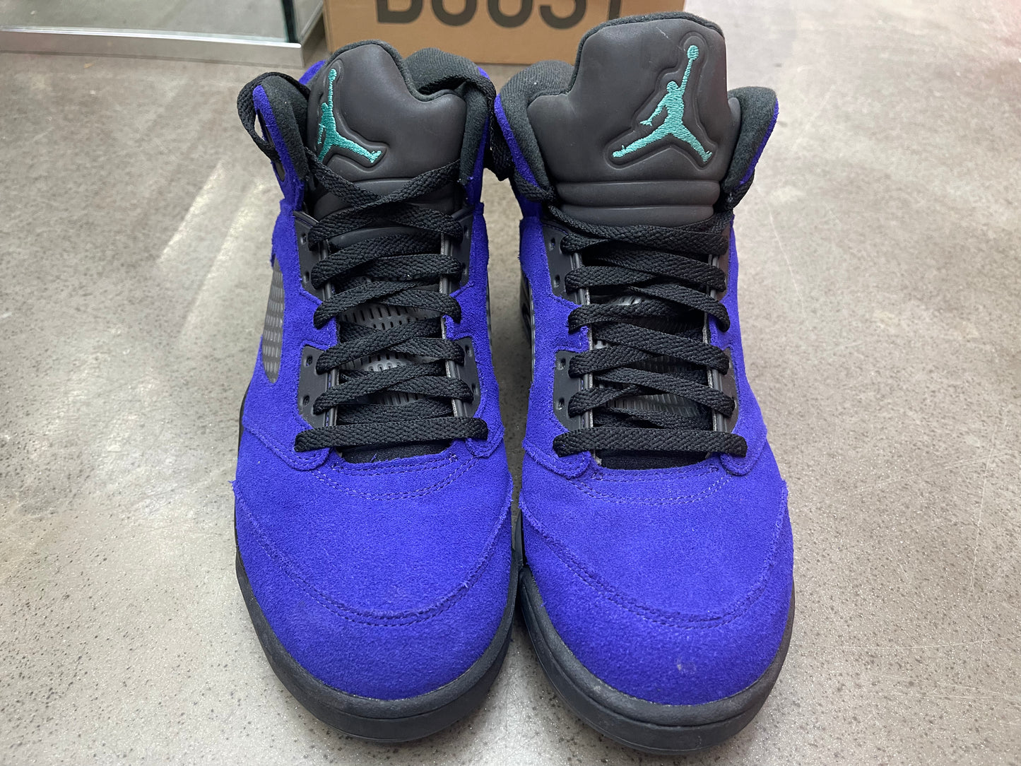 PRE OWNEDJordan 5 Retro Alternate Grape