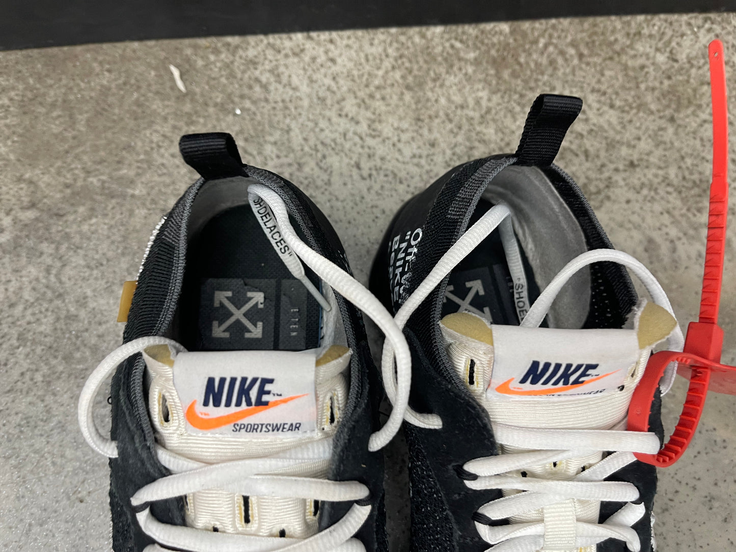 PRE OWNED Nike Air Vapor MaxOff-White