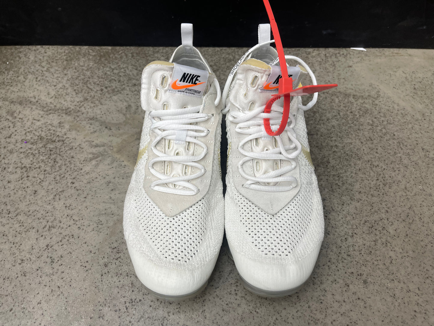 PRE OWNED Nike Air Vapor MaxOff-White (2018)