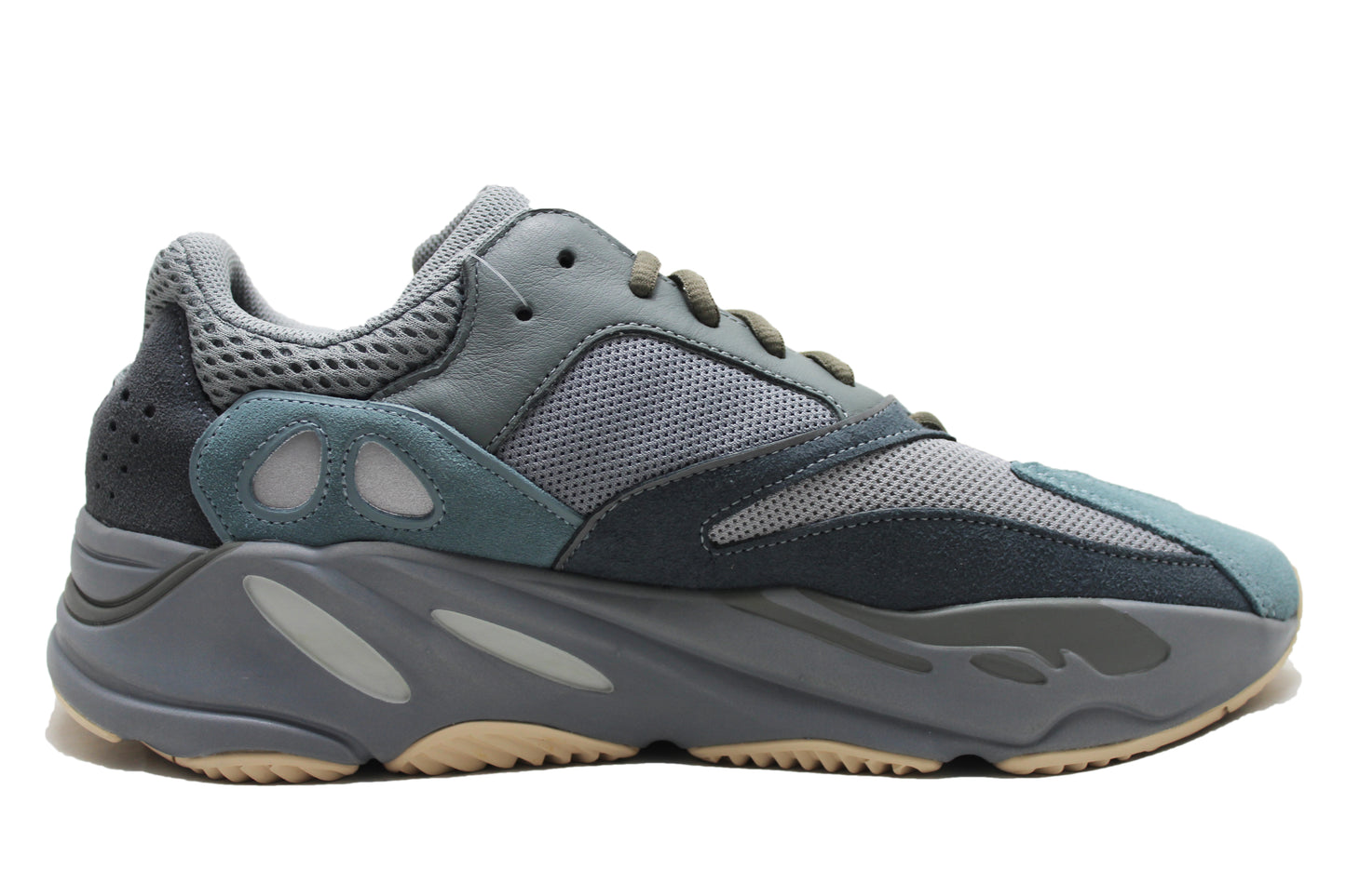 Yeezy Boost 700 “Teal Blue”